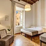 Tritone Top House