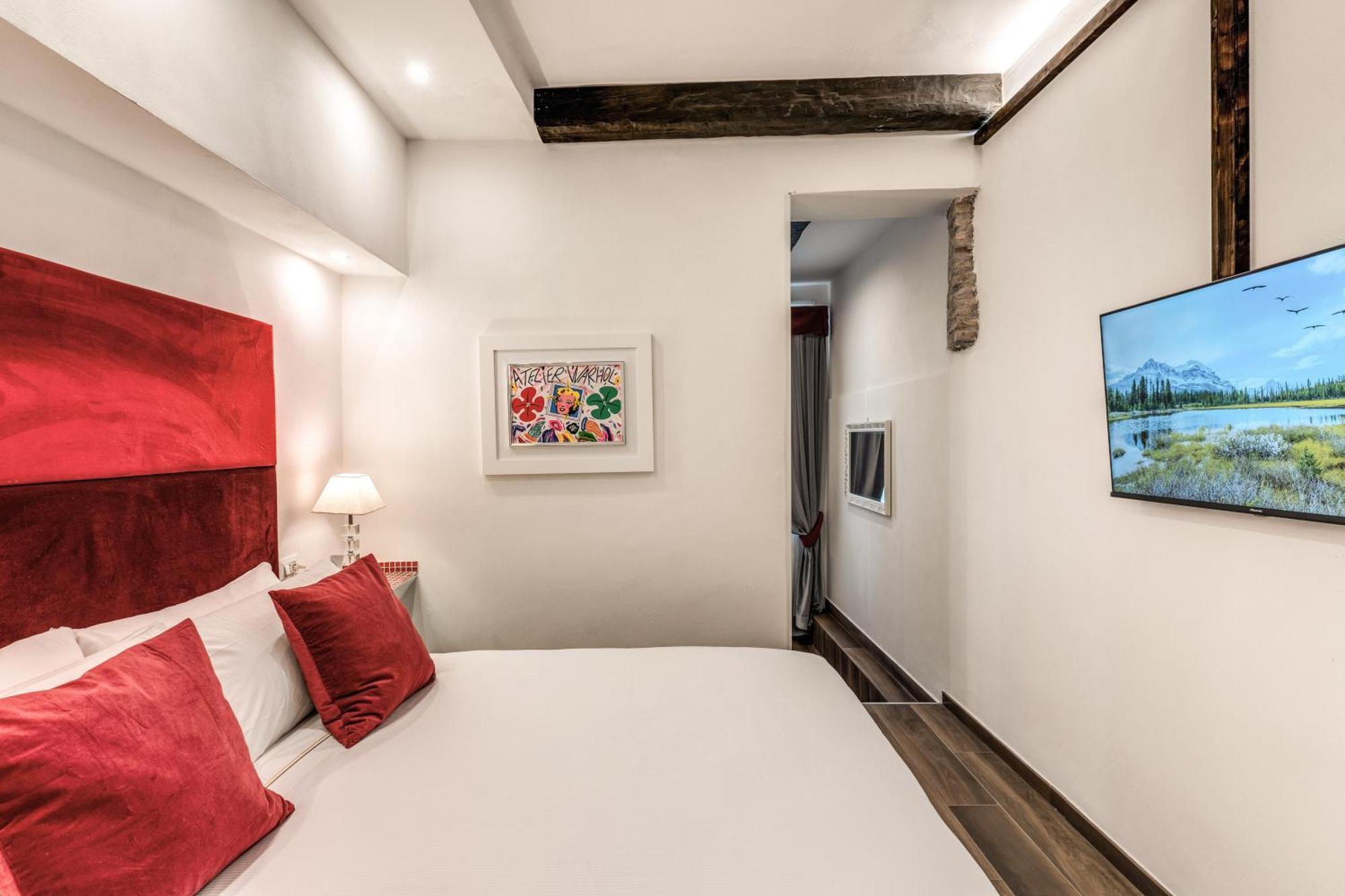Tritone House 4* Roma